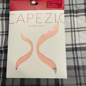 Capezio transition tights. Size S/M. Brand new. Ballet pink.